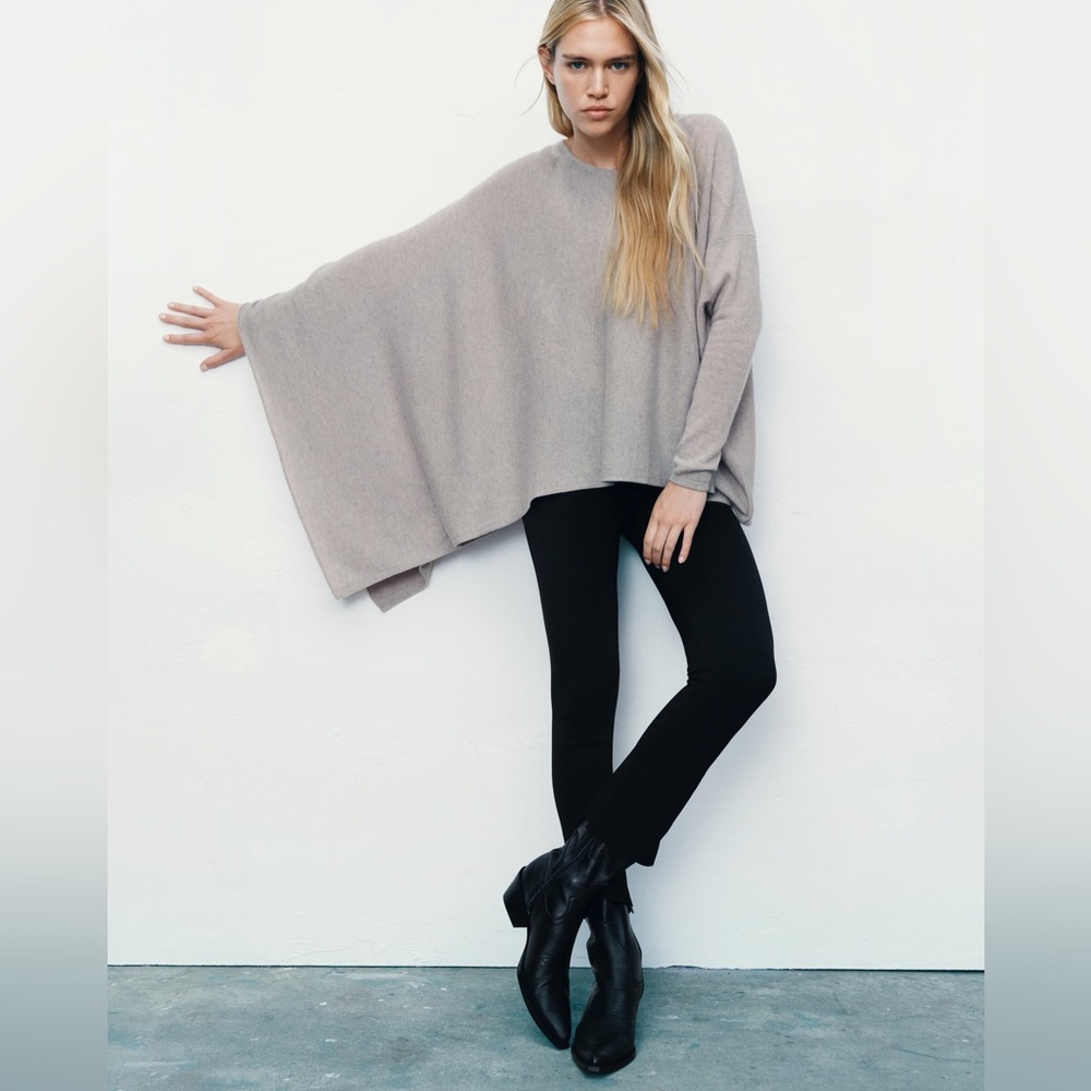 Zara MINI FLARED KNIT PANTS